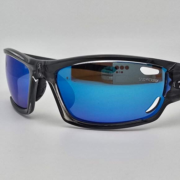 Tifosi Dolomite 2.0 Crystal Smoke Frame Polarized Clarion Tactical Sunglasses - Picture 1 of 12